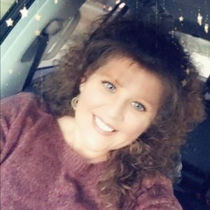 Meet your Posher, Robyn